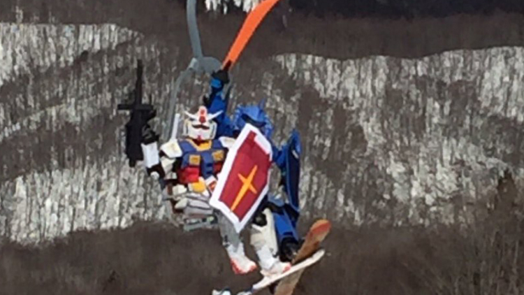 Wow, Gundam ini bermain Snowboarding di Jepang! Wow, Gundam ini bermain Snowboarding di Jepang!