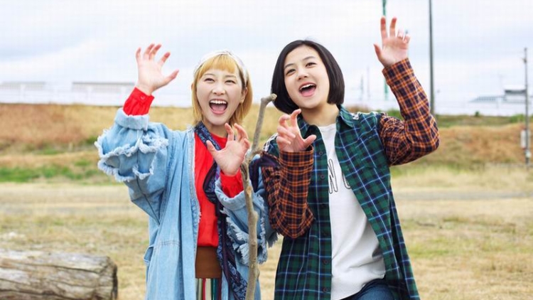 Film Warau Manekineko yang Dibintangi Fumika Shimizu & Rena Matsui Rilis Trailer (1)