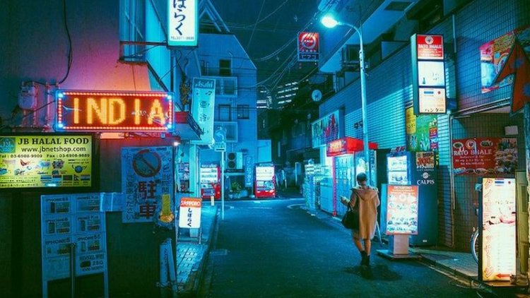 Fotografer Jepang Menangkap Warna Semarak Tokyo di Malam Hari (1)