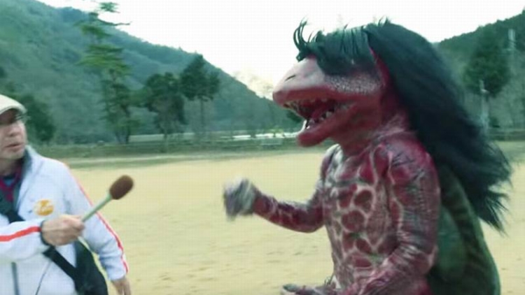 Gajiro, Maskot Jepang Menyeramkan Yang Bintangi Film Horor, dan Menjual Kare (1) Gajiro, Maskot Jepang Menyeramkan Yang Bintangi Film Horor, dan Menjual Kare (1)