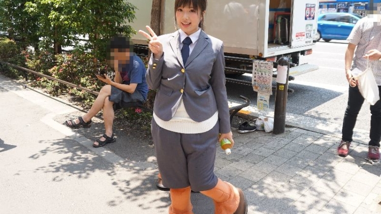 Cosplayer Jepang Ini Jadi Viral di Akihabara Karena Kostumnya Cosplayer Jepang Ini Jadi Viral di Akihabara Karena Kostumnya