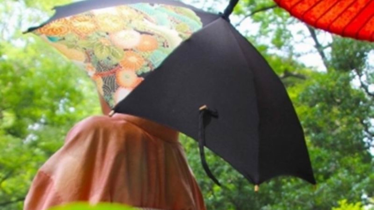 Di Jepang, Kimono Bekas Bisa Disulap Jadi Payung Yang Indah