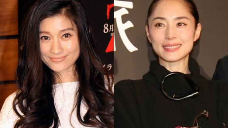 10 Selebriti Wanita Jepang Yang Fans Terkejut Mengetahui Usianya di Atas 40 Tahun 10 Selebriti Wanita Jepang Yang Fans Terkejut Mengetahui Usianya di Atas 40 Tahun