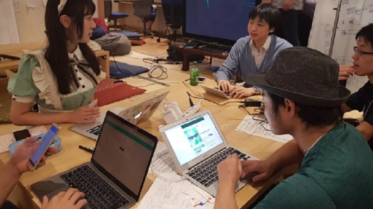 Institusi Pendidikan Di Tokyo Ajak Para Siswanya Belajar Bersama Maid Institusi Pendidikan Di Tokyo Ajak Para Siswanya Belajar Bersama Maid