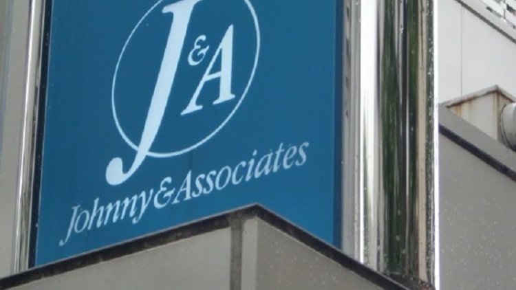 Johnny & Associates Beri Peringatan Keras Untuk Penggemar Yang Berperilaku Berlebihan