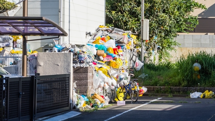 garbage-house garbage-house