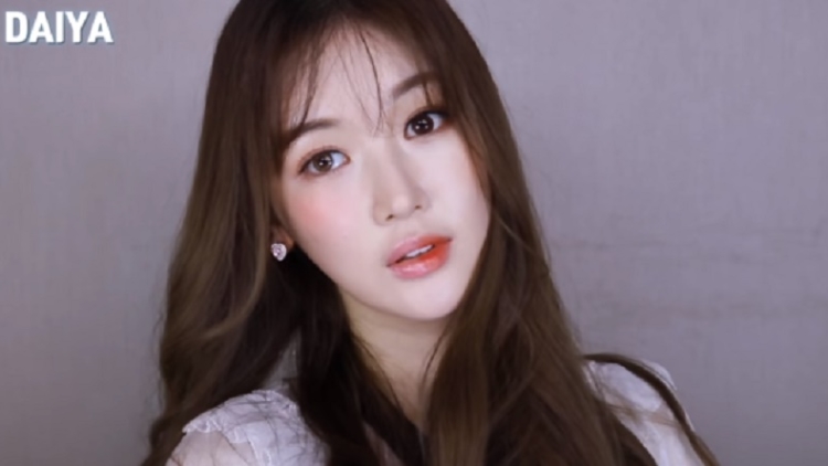 Youtuber Korea Bandingkan Perbedaan Gaya Make-Up Di Negaranya Dan Jepang