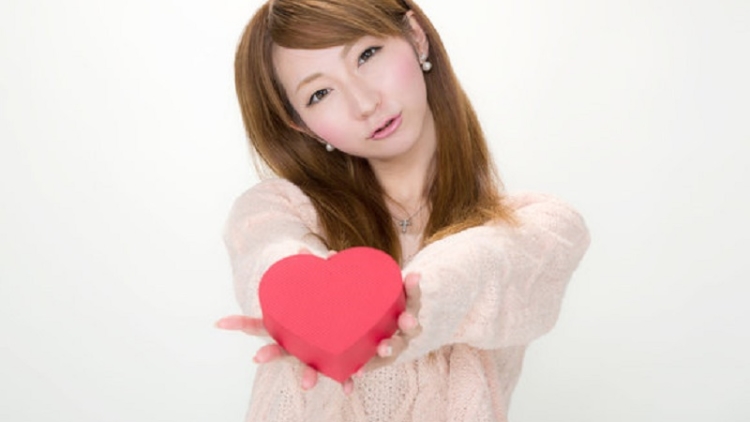 Sambut Valentine, Banyak Gadis Di Jepang Justru Berikan Cokelat Kepada Teman Wanita