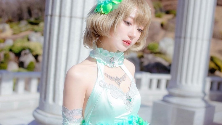 10 Cosplayer Wanita Yang Harus Kamu Follow Akun Jejaring Sosial-nya