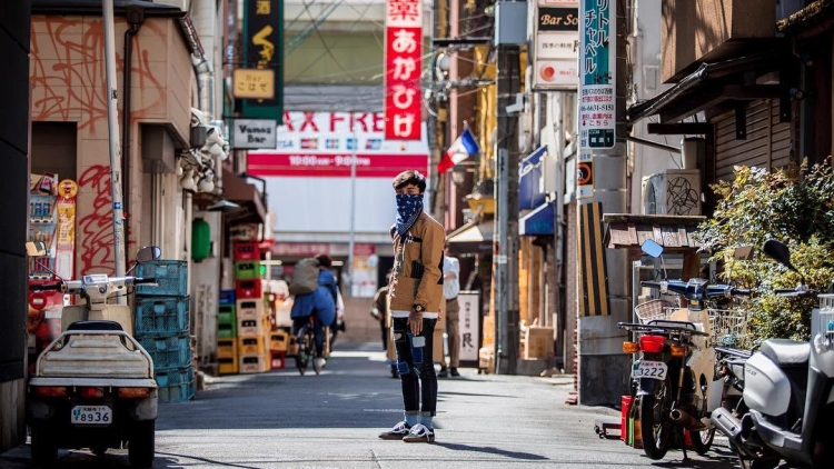 Azcha Tobing Azcha Tobing