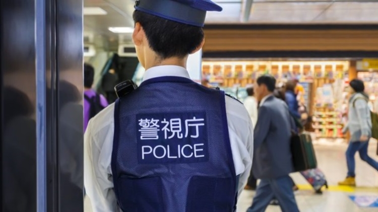 Tokyo-police-760x400