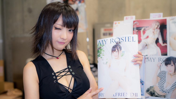 Cosplayer-Cosplayer Terkenal Berkumpul Dan Memanaskan Comiket 94 Tahun Ini