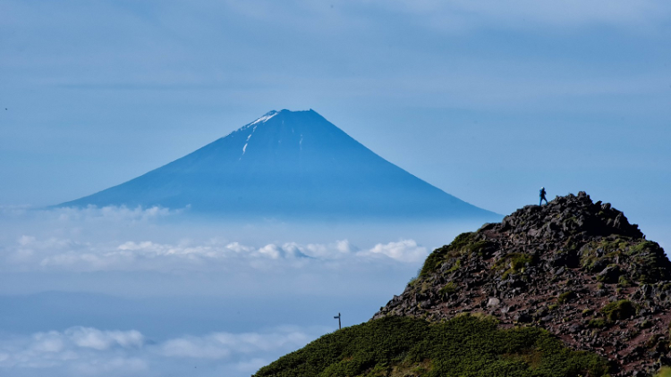 Netizen Jepang Bagikan Pemandangan Macetnya Pendakian  