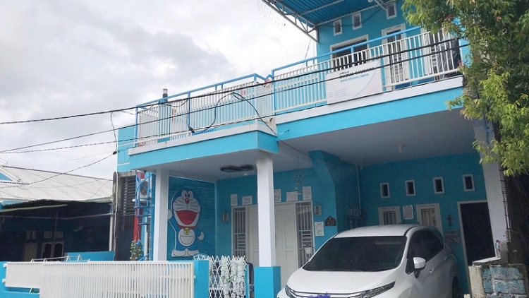 Unik, Keluarga Di Indonesia Ubah Rumahnya Jadi Surga Doraemon Unik, Keluarga Di Indonesia Ubah Rumahnya Jadi Surga Doraemon