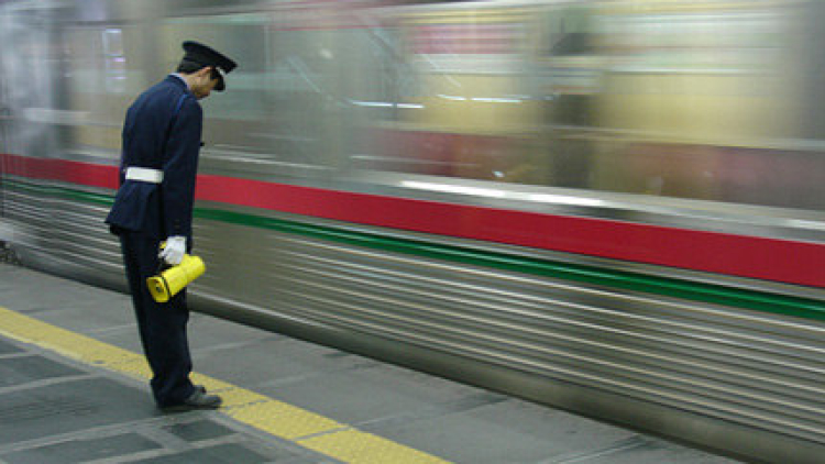 Mirip Ojigi di Jepang, Budaya PT KAI Digunjingkan Netizen