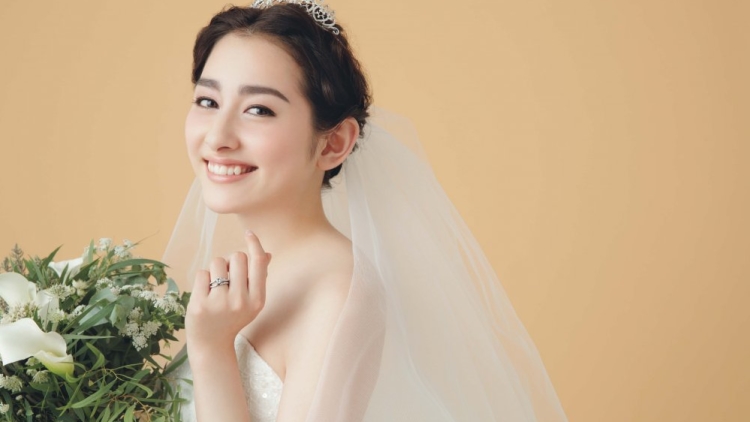 Akari_Hayami_Momoiro_Clover_Menikah