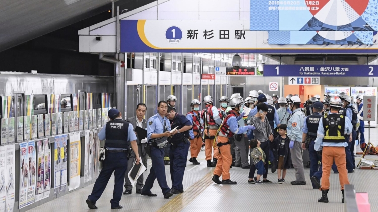kereta-otomatis-yokohama