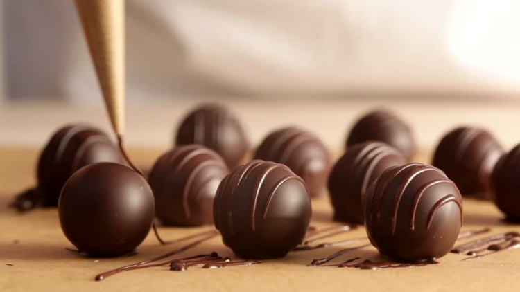 222262019-piping-nozzle-chocolate-truffle-chocolate-confectionary-glazing 222262019-piping-nozzle-chocolate-truffle-chocolate-confectionary-glazing