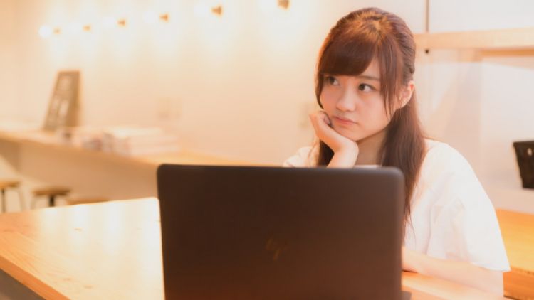 Ilustrasi kabur video chat