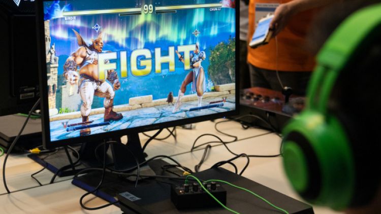 Ilustrasi bermain game