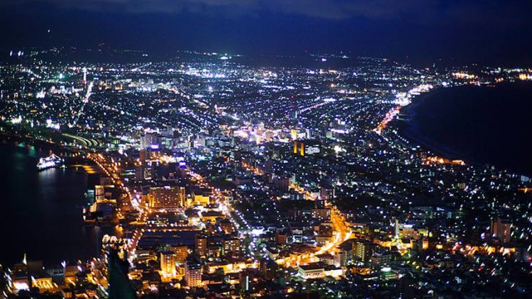 Pemandangan malam dari Gunung Hakodate