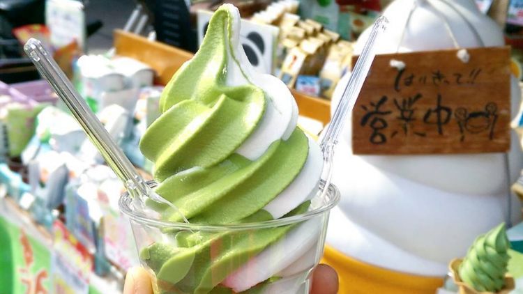 Jajanan Tradisional Ueno Jajanan Tradisional Ueno