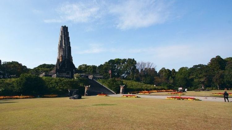 Monumen Perdamaian di Taman Heiwadai, Miyazaki sejarah jepang Miyazaki japanesestation.com