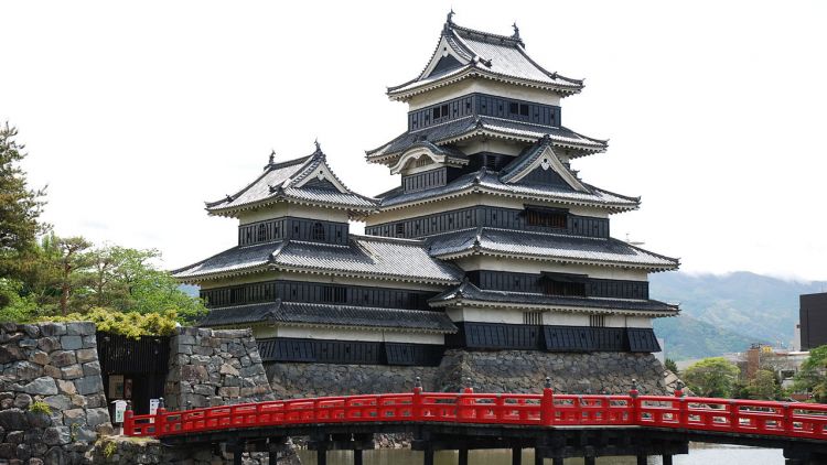 kastil tercantik di Jepang japanesestation.com