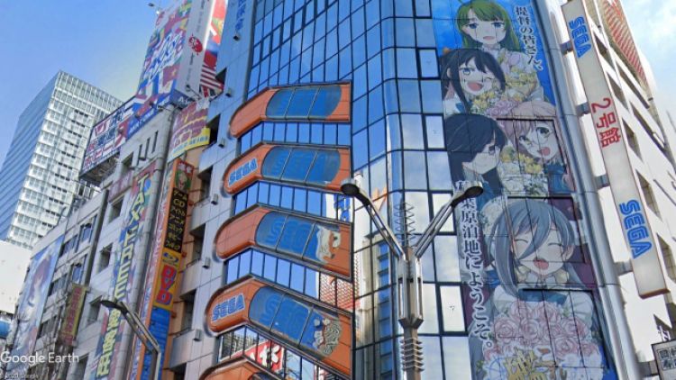 Iklan game Kantai Collection di Sega Akihabara Building 2  Sega Akihabara Building 2 ditutup japanesestation.com