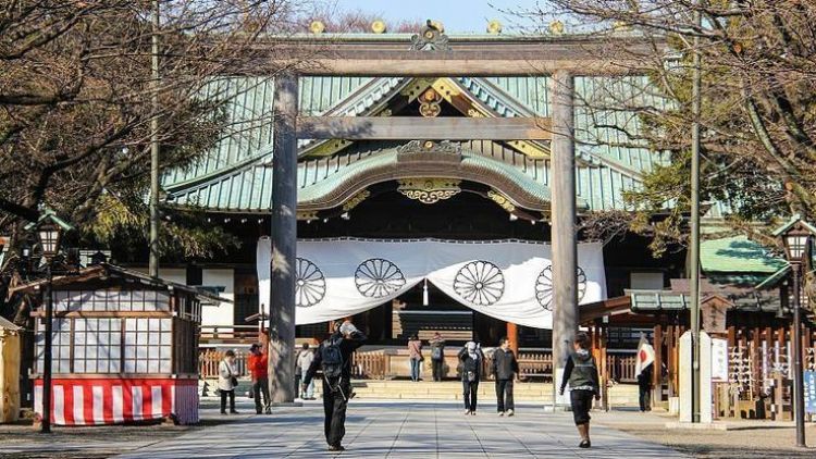 Kuil Suci di Jepang Dicoret-coret, 2 Pelaku Pamerkan Aksinya di Medsos