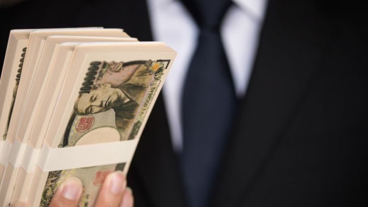 Ilustrasi Pria Jepang dan Uang