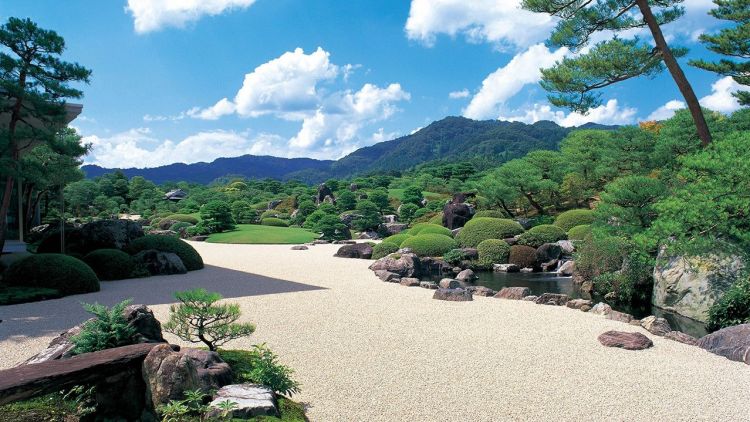 Taman Jepang di Museum Seni Adachi Taman Jepang di Museum Seni Adachi