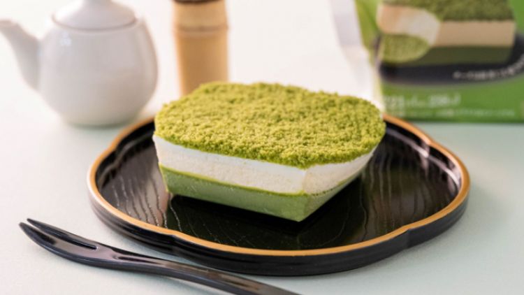 Uji Matcha Cheesecake Family Mart