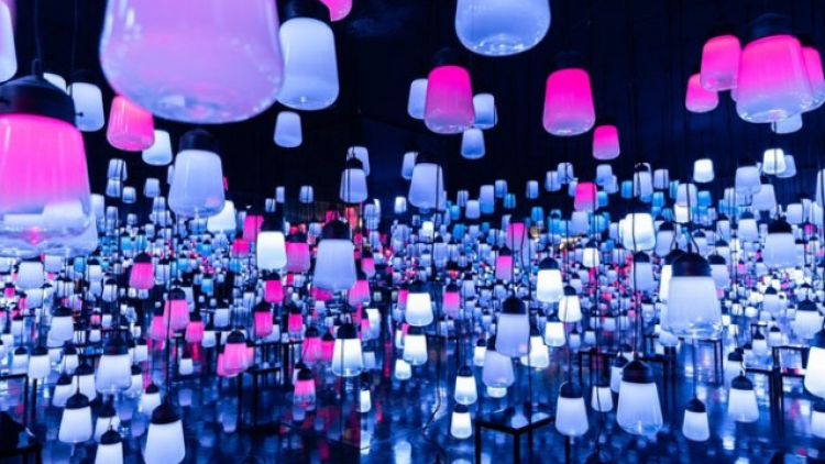 Seni visual dari TeamLab Seni visual dari TeamLab