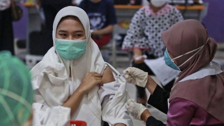 vaksin covid-19 indonesia japanesestation.com