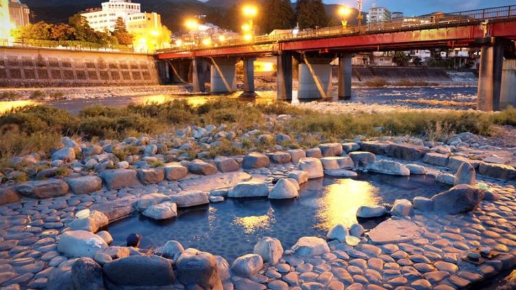 Gero Onsen, Pemandangan Air Panas penuh Nostalgia