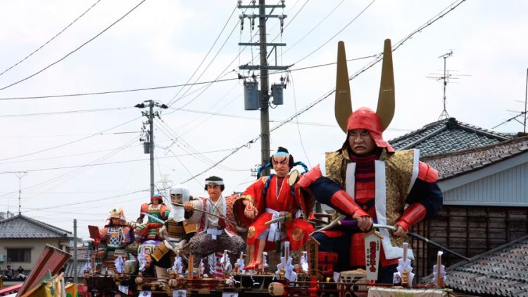 Mikuni Festival diadakan setiap tahun pada bulan Mei (Enjoy Fukui). Mikuni Festival diadakan setiap tahun pada bulan Mei (Enjoy Fukui).