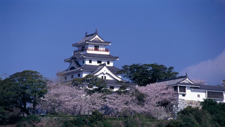 Kastil Karatsu yang jadi ikon Prefektur Saga (Japan Travel).