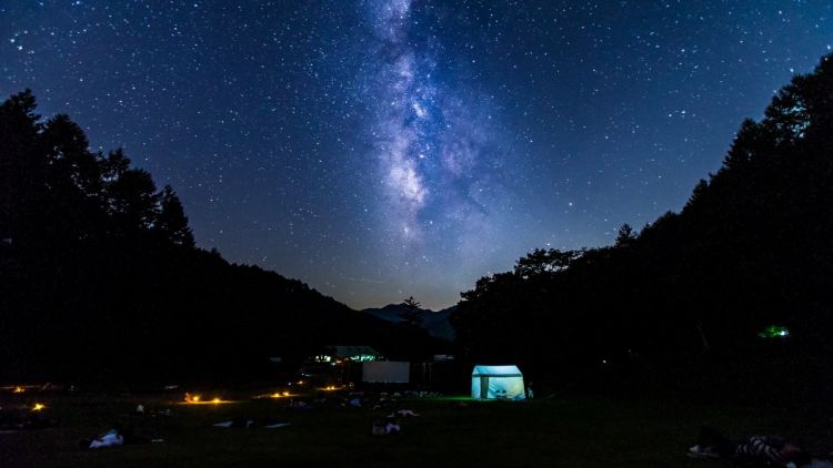 Melakukan stargazing di Achi-mura, Nagano (Website/Japan Travel)