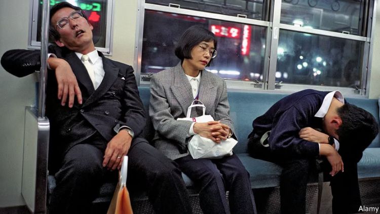 Pekerja yang mengalami kelelahan (Alamy/The Economist) Pekerja yang mengalami kelelahan (Alamy/The Economist)