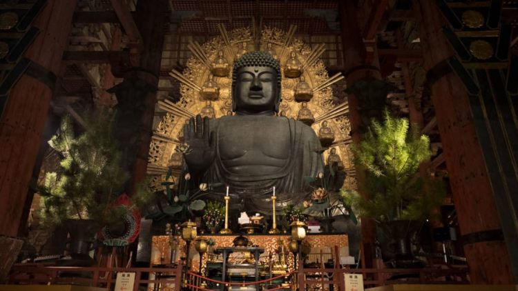 Patung Buddha Raksasa di dalam Todaiji, Nara (Website/visitnara.com)