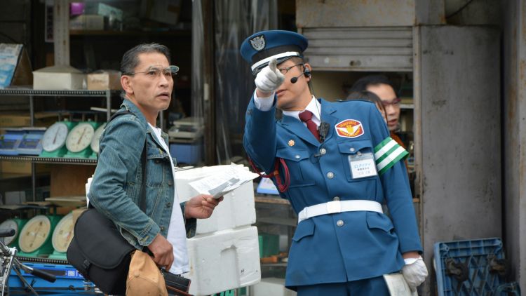 Ketika terdapat barang yang hilang, pengunjung dapat menanyakan ke polisi sekitar Ketika terdapat barang yang hilang, pengunjung dapat menanyakan ke polisi sekitar