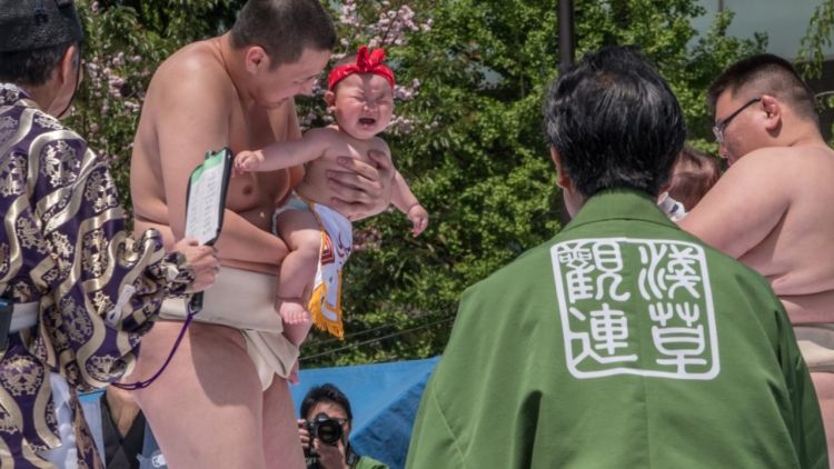 Suara Tangisan akan Terdengar di Nakizumo Festival (Website/Japan Travel) Suara Tangisan akan Terdengar di Nakizumo Festival (Website/Japan Travel)