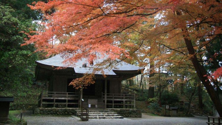 Kuil Chuson ji, situs warisan budaya UNESCO (Zekkei Japan). Kuil Chuson ji, situs warisan budaya UNESCO (Zekkei Japan).