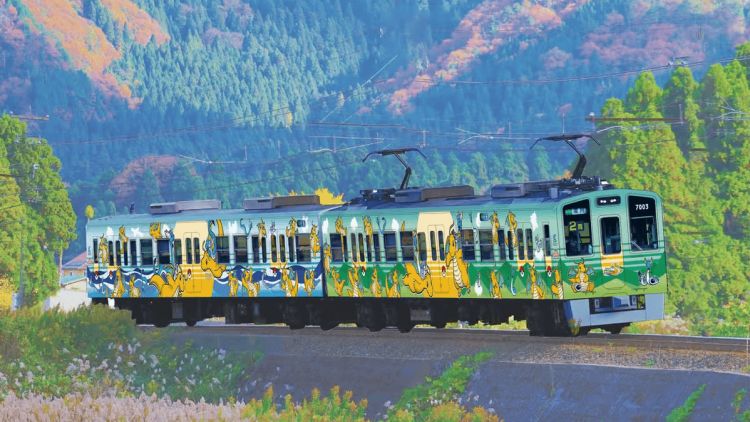 Tampilan Kereta Pokemon Echizen Railway