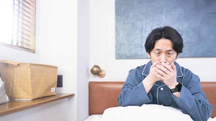 Ilustrasi. Orang mengalami gejala keracunan (Pakutaso).