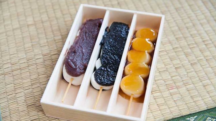 Dango lezat dengan cara penyajian yang unik (Japan Travel by NAVITIME). Dango lezat dengan cara penyajian yang unik (Japan Travel by NAVITIME).