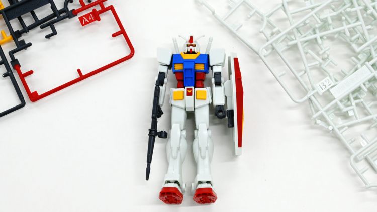 Gunpla RX-78-2 Entry Grade (Gigazine) Pria ditahan usai menukar boks gundam di toko hobi di akihabara