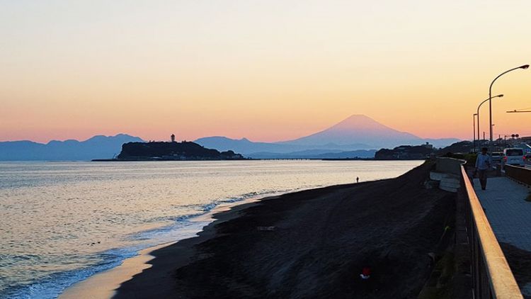 Pemandangan Gunung Fuji dari Inamuragasaki (Kina Village)