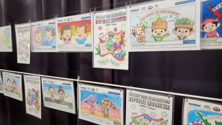 Hasil karya siswa-siswi SRIT dalam lomba mewarnai (Japanese Station) Hasil karya siswa-siswi SRIT dalam lomba mewarnai